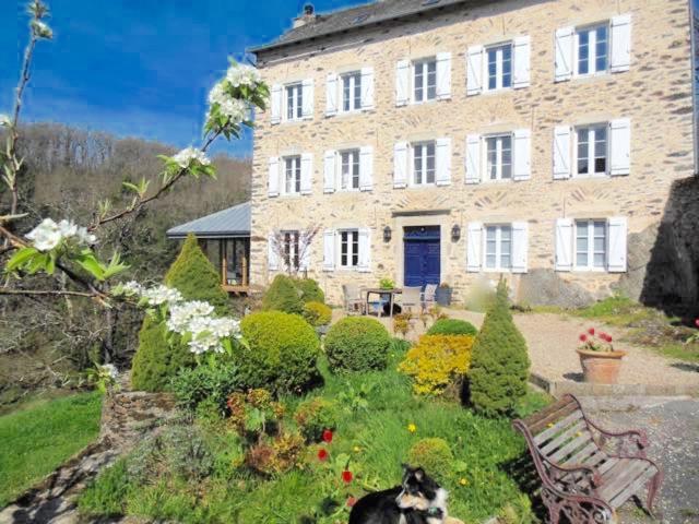 Le Couvent Bed & Breakfast Saint-Just-sur-Viaur Exterior foto